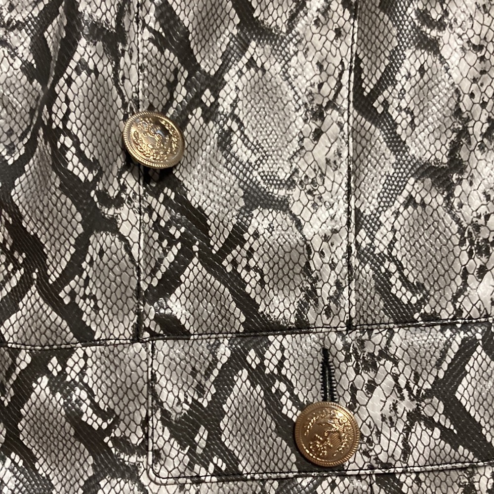 Jacket - Picture 3 of 6